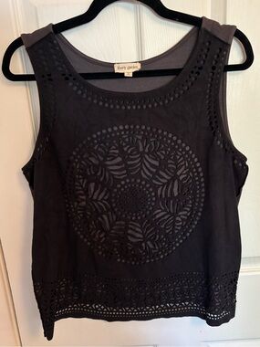 Liberty Garden Black Laser Cut Floral Sleeveless Festival Tank Top, M